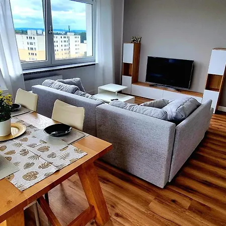 - Langenhagen Center * هانوفر