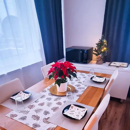 - Langenhagen Center Apartman *